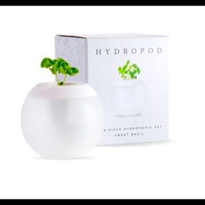 NWT Hydropod desktop planter